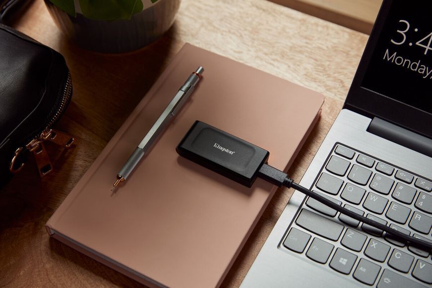 Накопичувач зовнішній SSD Portable USB 1.0ТB Kingston SXS1000 Black (SXS1000/1000G) 475930 фото