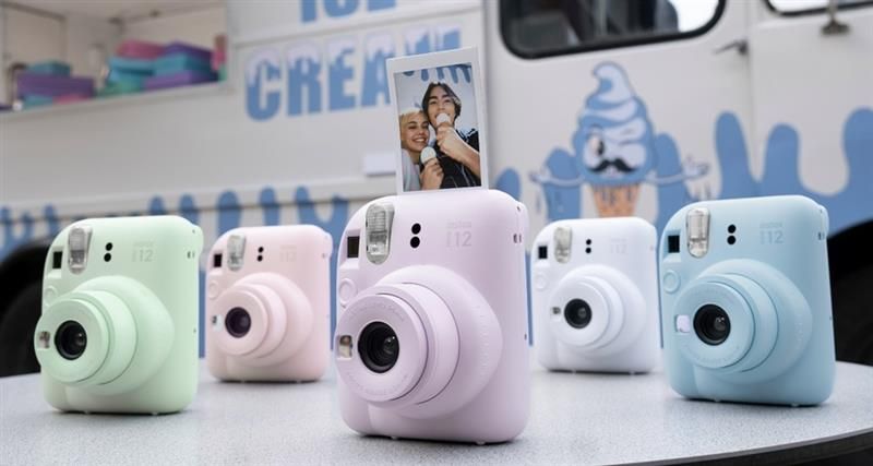 Фотокамера миттєвого друку Fujifilm Instax Mini 12 Clay White (16806121) 466060 фото