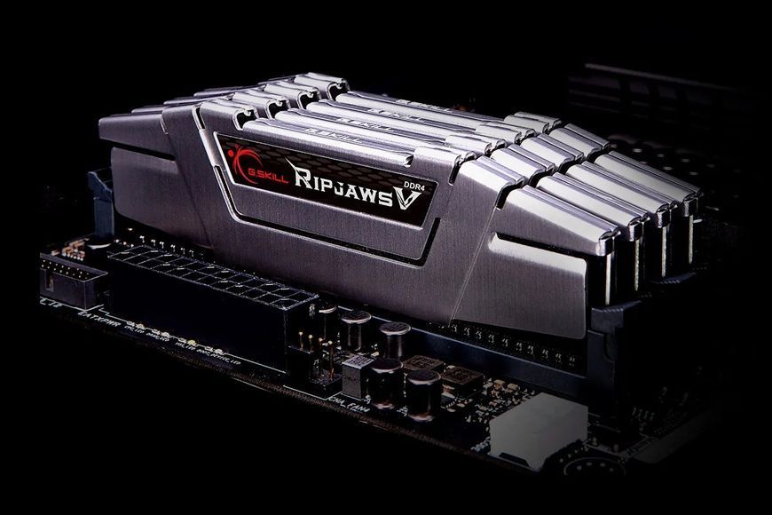 Модуль пам`ятi DDR4 2x16GB/3600 G.Skill Ripjaws V Black (F4-3600C18D-32GVK) 322678 фото